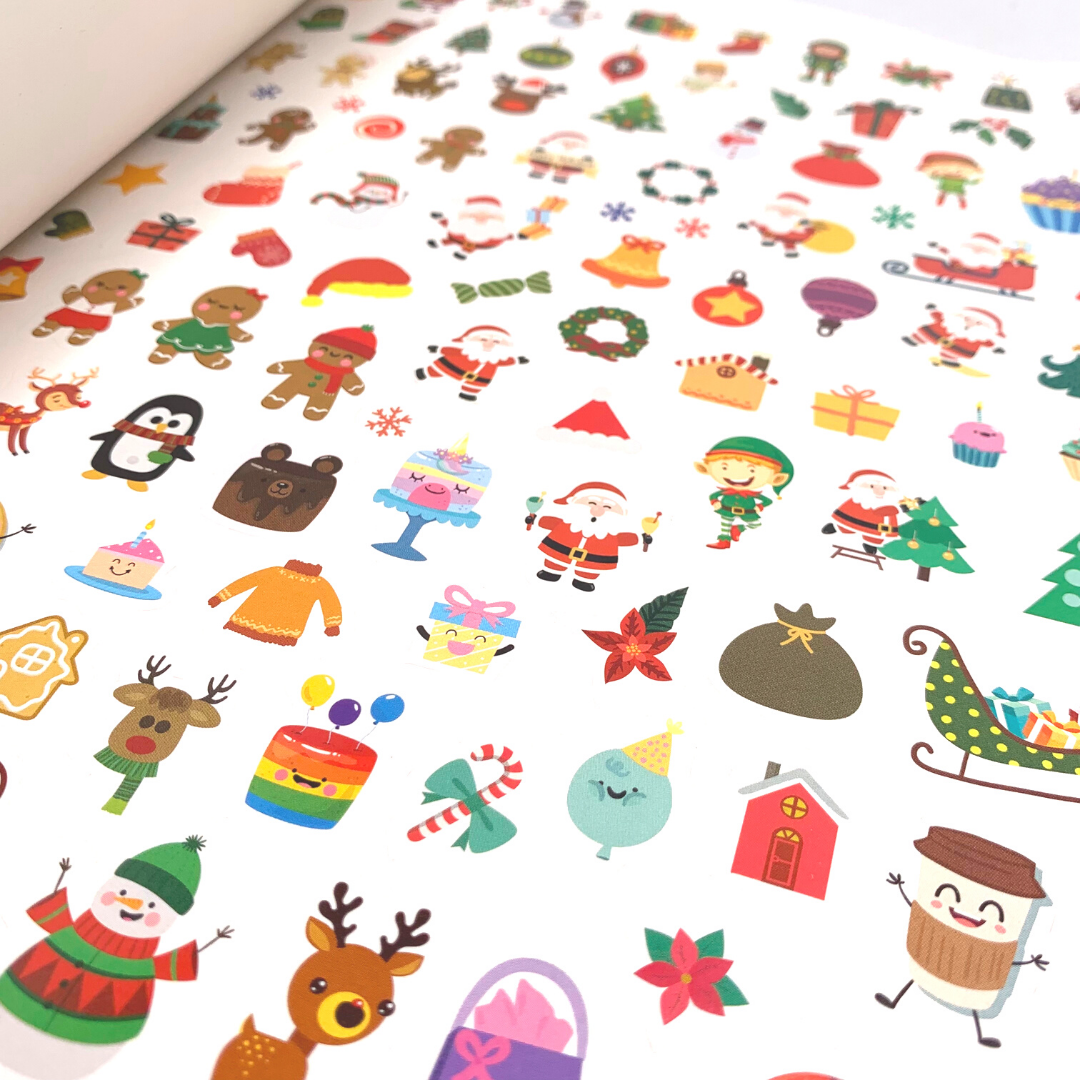 Merry Christmas Reindeer Colouring Book (with more than 100 stickers!)