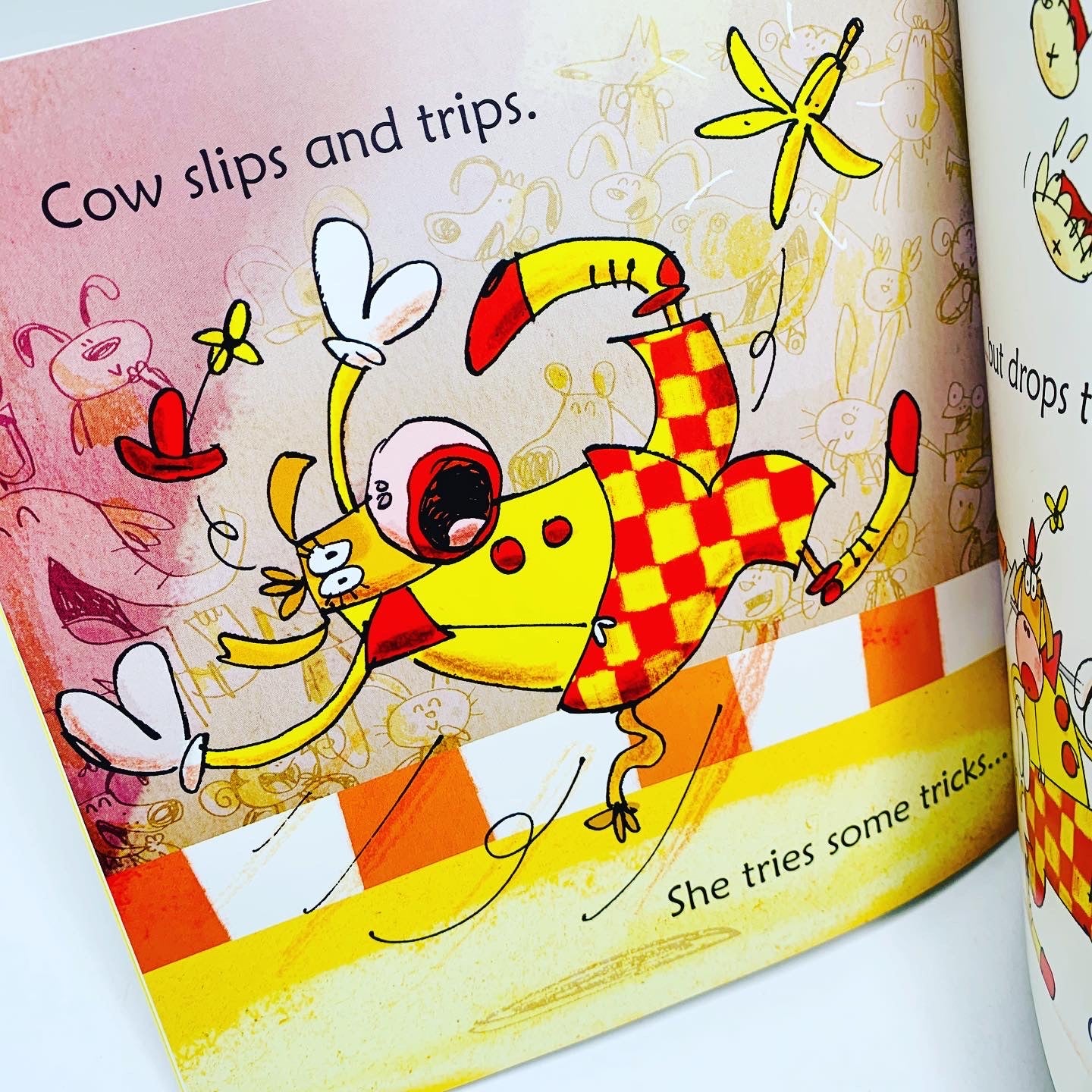 Usborne Phonics Readers: Cow Takes a Bow