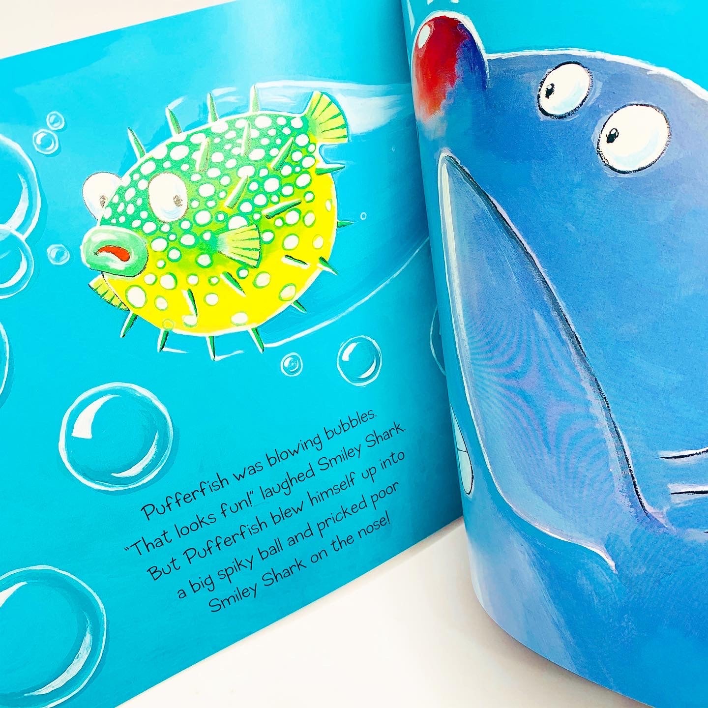 Smiley Shark: Picture Book and CD